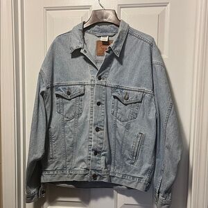 Vintage 90’s Levi's Classic Light Blue Denim Jacket